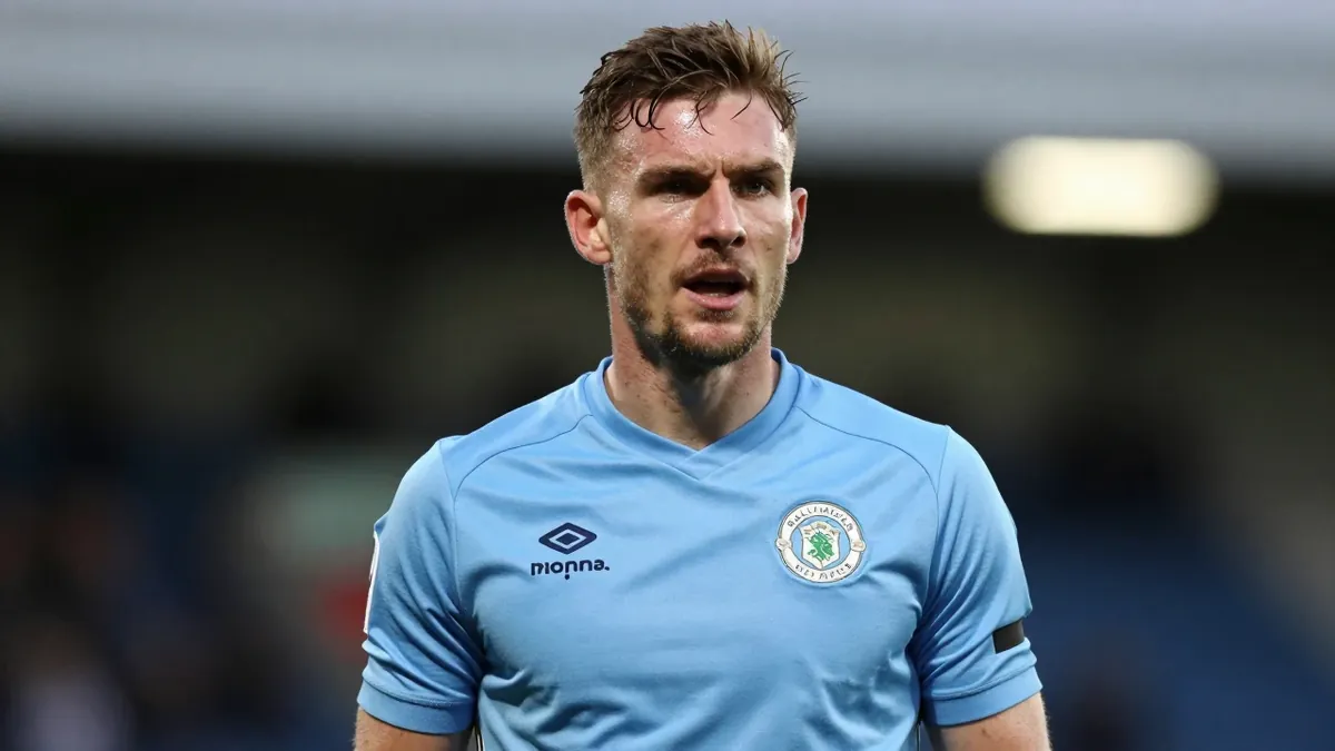 Ballymena United secured a late point against Bangor and completed a loan deal for defender Kodi Lyons-Build from Coleraine