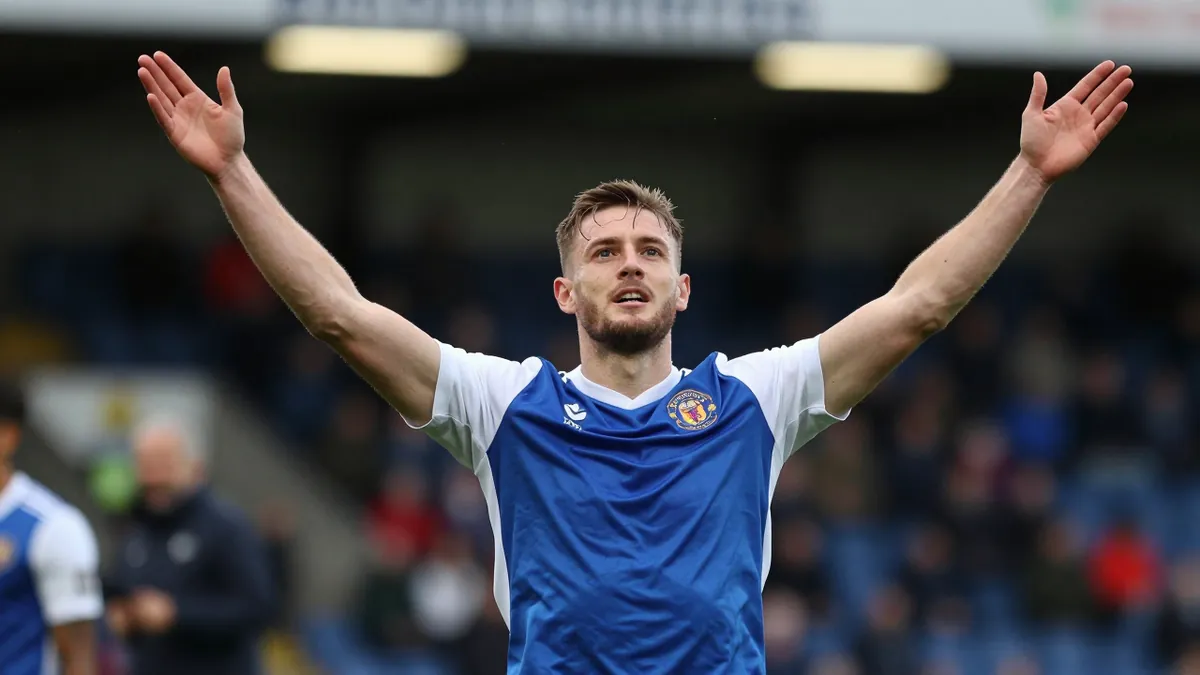 Ballymena United kick off the new season with a historic 3-0 win over Linfield at Windsor Park, their first league...